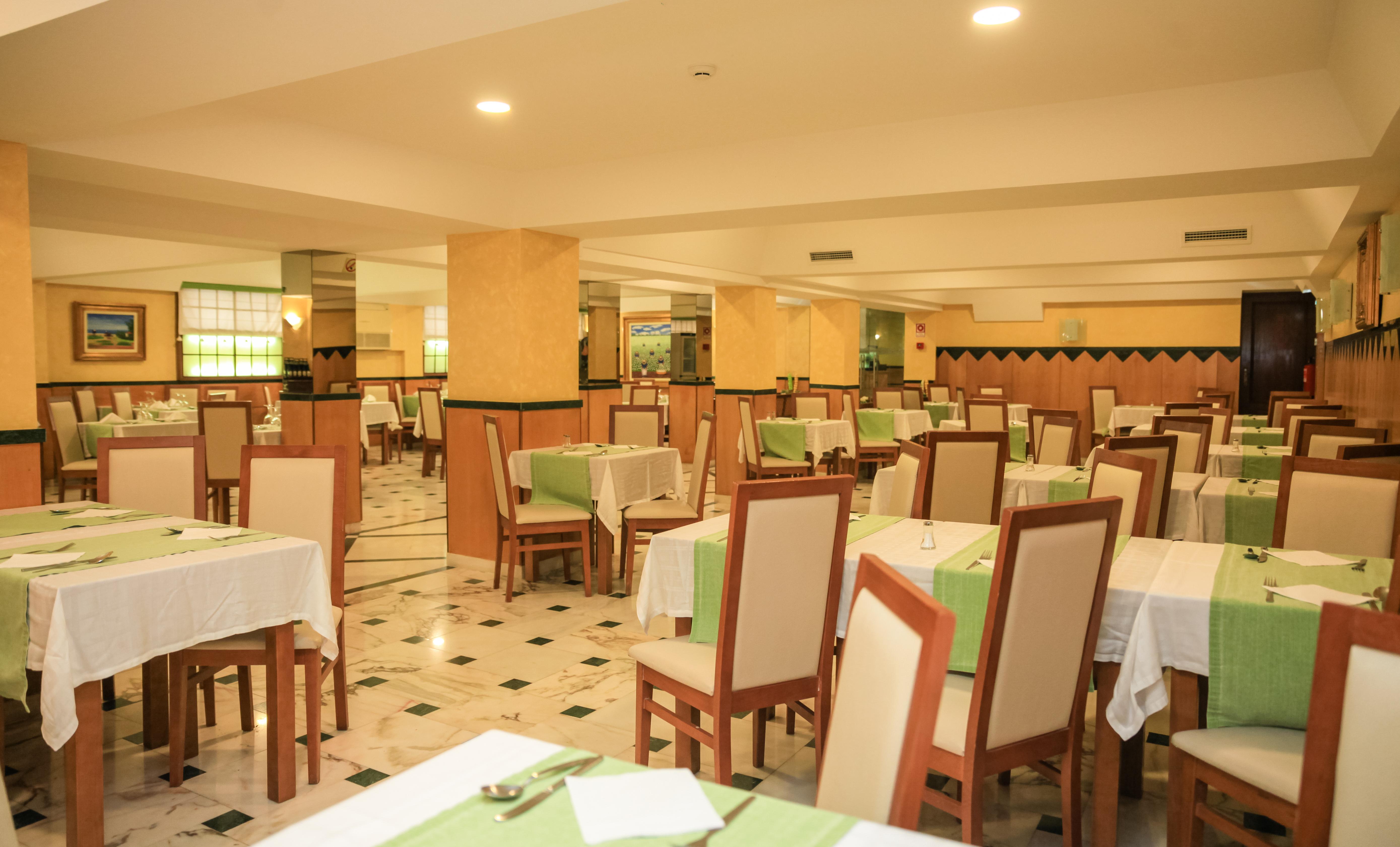 Hotel Baia De Монте-Гордо Экстерьер фото