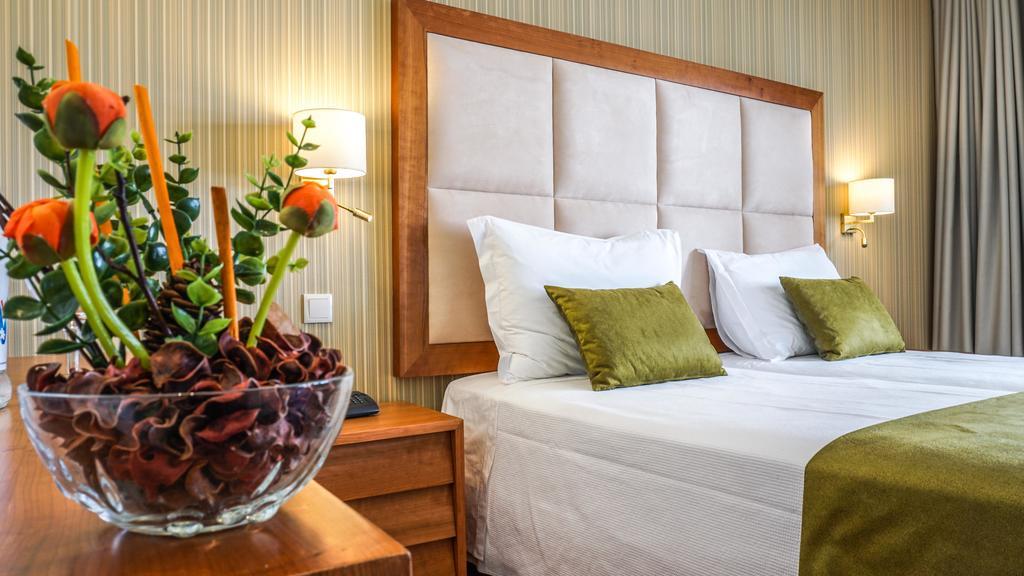 Hotel Baia De Монте-Гордо Экстерьер фото